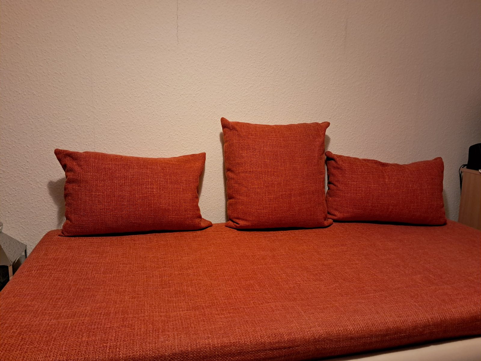 Foto 1 zu „Bett mit Bettkasten/ Polsterliege“